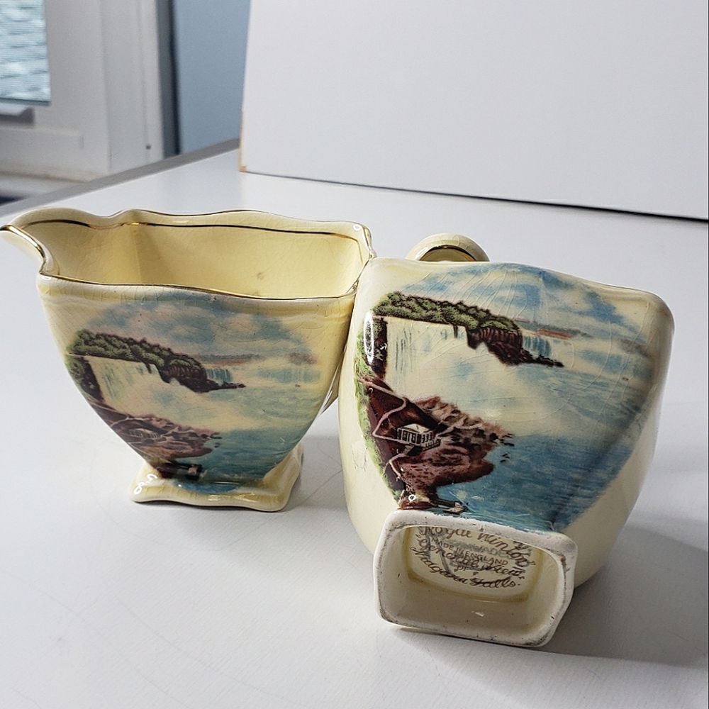 Vtg Royal Winton Grimwades Niagara Fall Souvenir Cream & Sugar Ceramic Set Curio